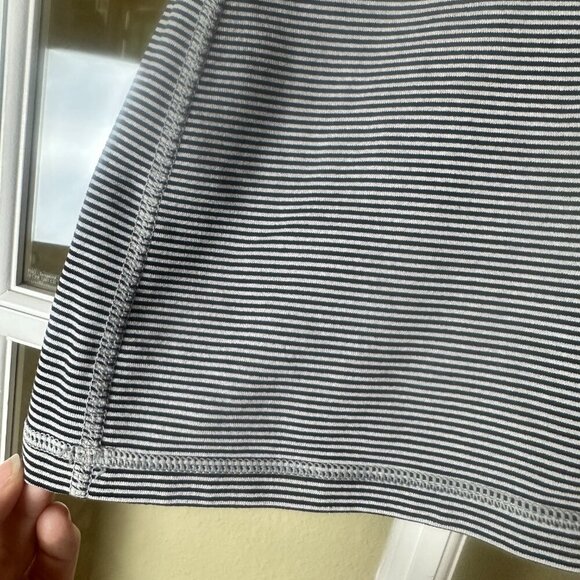 Lululemon Power Y Tank with Built In Bra Size 6 Stripes - Picture 6 of 7